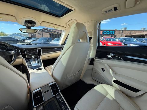 Used 2016 Porsche Panamera Turbo image 14