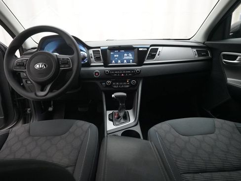 Used 2017 Kia Niro LX FWD image 5
