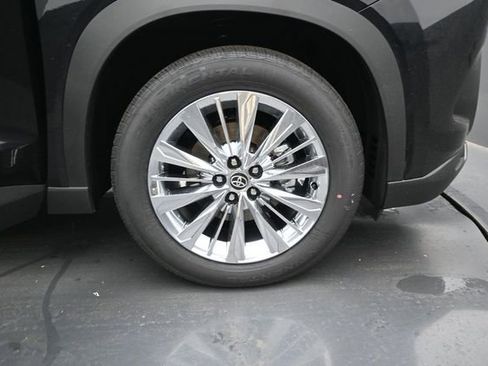 New 2026 Toyota Grand Highlander AWD image 17