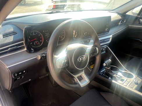 Used 2021 Kia K5 LXS image 12