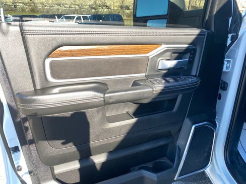 Used 2024 RAM 2500 Laramie image 12