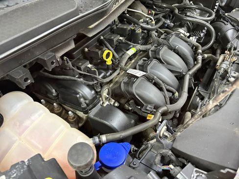 Used 2021 Ford Transit Connect XL image 9