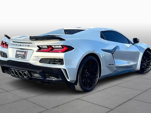 Used 2024 Chevrolet Corvette Z06 RWD image 13