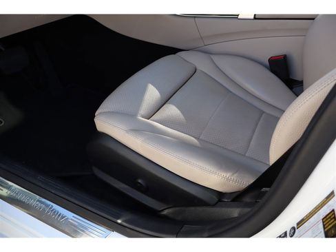 Used 2015 Mercedes-Benz C 300 4MATIC Sedan image 17