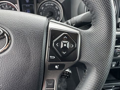 Used 2023 Toyota Tacoma Limited AWD/4WD image 15