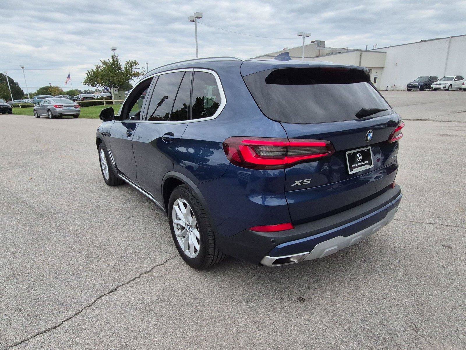 Used 2023 BMW X5 xDrive40i w/ Luxury Seating Package AWD/4WD image 3