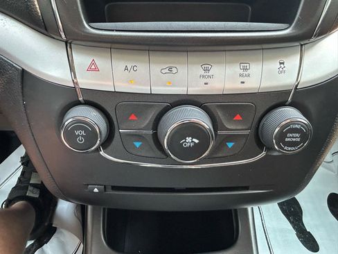 Used 2016 Dodge Journey SE w/ MOPAR All-Weather Group FWD image 24