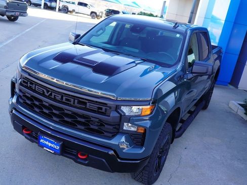 New 2026 Chevrolet Silverado 1500 Custom Trail Boss w/ LPO, Dark Essentials Package image 14