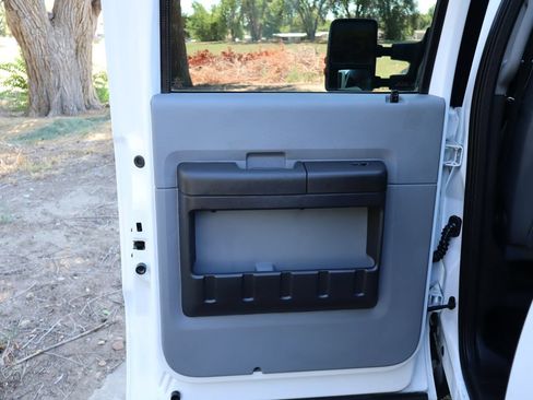 Used 2016 Ford F250 XL w/ Power Equipment Group AWD/4WD image 24