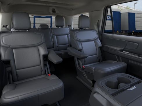 New 2026 Ford Expedition Active AWD/4WD image 11