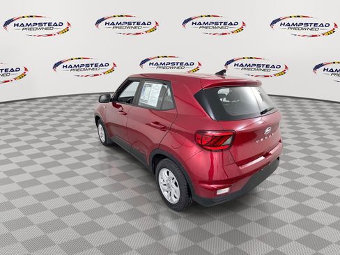 Used 2022 Hyundai Venue SE image 6