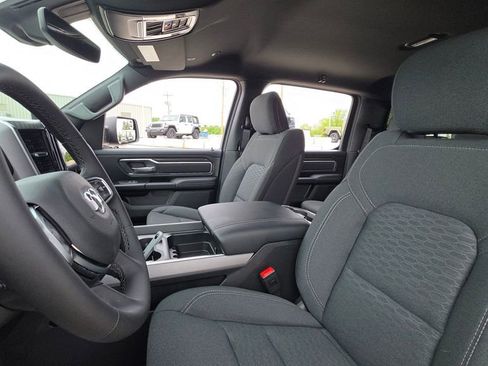 New 2026 RAM 1500 4x4 Crew Cab image 20