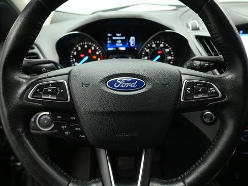 Used 2019 Ford Escape SEL image 12