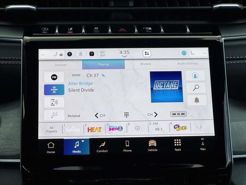 New 2025 Jeep Grand Cherokee Limited w/ Luxury Tech Group II AWD/4WD image 19