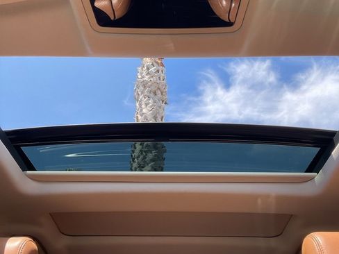 Used 2016 Jaguar XJ R-Sport RWD image 13