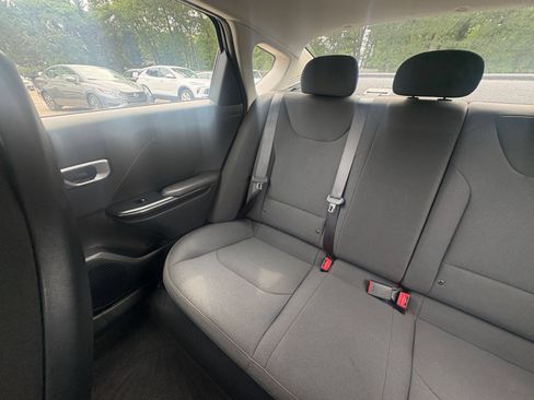 Used 2026 Kia K4 FWD image 36