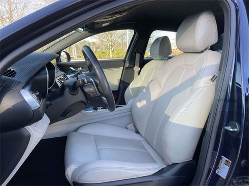 Used 2023 Genesis G70 2.0T image 18