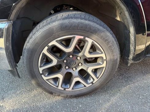 Used 2025 RAM 1500 Laramie image 5