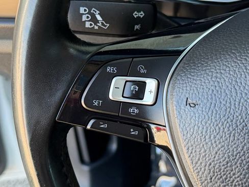 Used 2019 Volkswagen Jetta SEL Premium FWD image 29