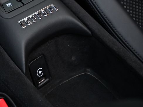 Used 2023 Ferrari F8 Tributo RWD image 19