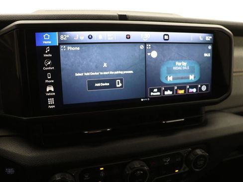 Used 2024 Jeep Wrangler Unlimited w/ Convenience Group image 21