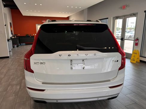 Used 2016 Volvo XC90 T6 Momentum w/ Momentum Plus Package AWD/4WD image 12