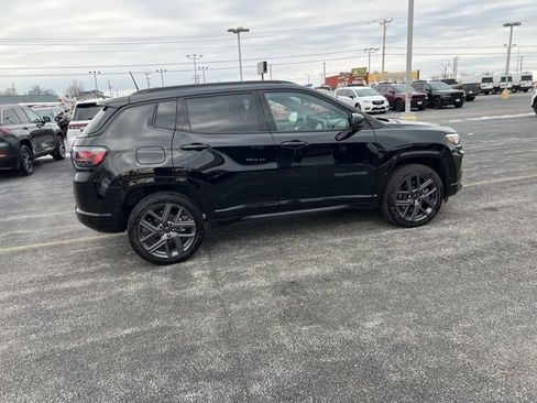 Used 2025 Jeep Compass Limited w/ High Altitude Package image 6