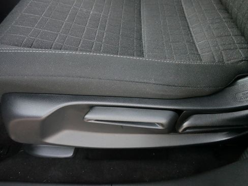 Certified 2023 Honda HR-V LX image 20