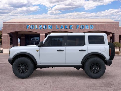 New 2026 Ford Bronco Badlands AWD/4WD image 3