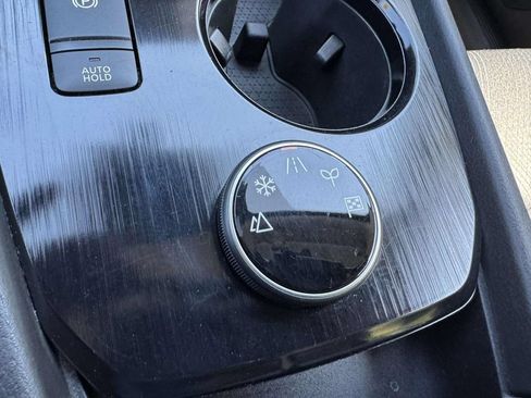 Used 2024 Nissan Rogue SV AWD/4WD image 31