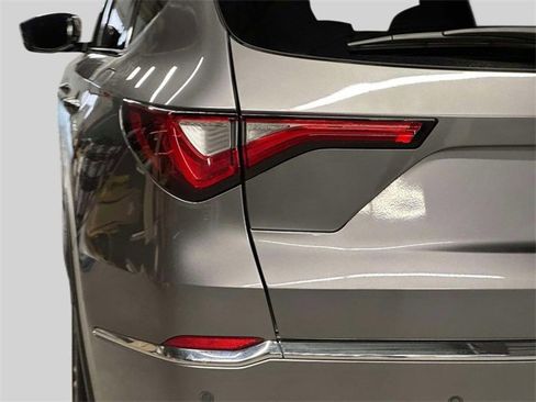 Used 2023 Acura MDX SH-AWD w/ Technology Package image 11
