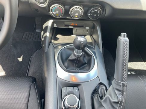 Used 2025 MAZDA MX-5 Miata Sport RWD image 12