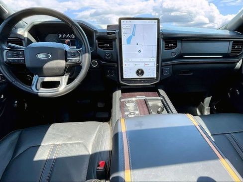 Used 2023 Ford Expedition Platinum image 9