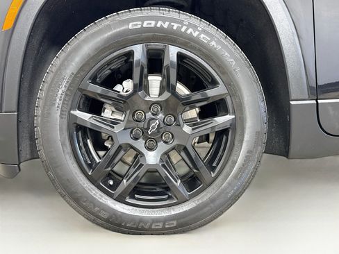 Used 2022 Chevrolet Traverse LS FWD image 32
