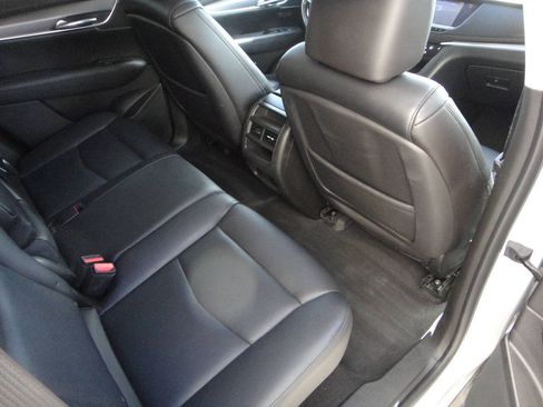 Used 2017 Cadillac XT5 Luxury AWD/4WD image 15
