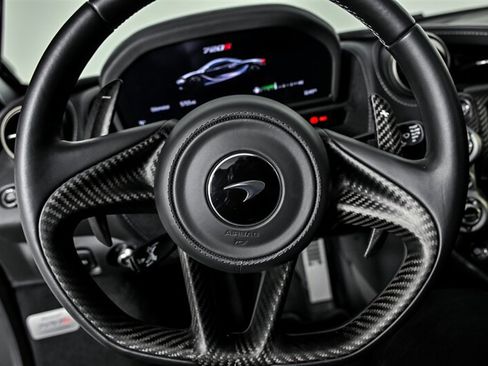 Used 2019 McLaren 720S RWD image 25