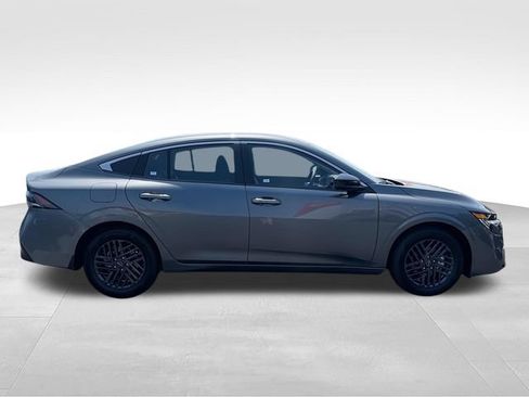 New 2026 Nissan Sentra SV w/ SV Convenience Package FWD image 9