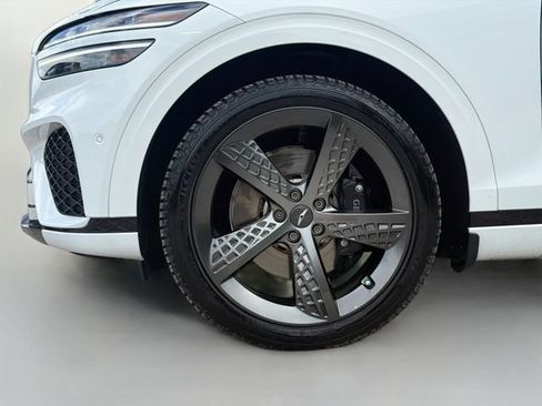 Used 2024 Genesis GV70 3.5T Sport w/ Sport Prestige Package AWD/4WD image 43