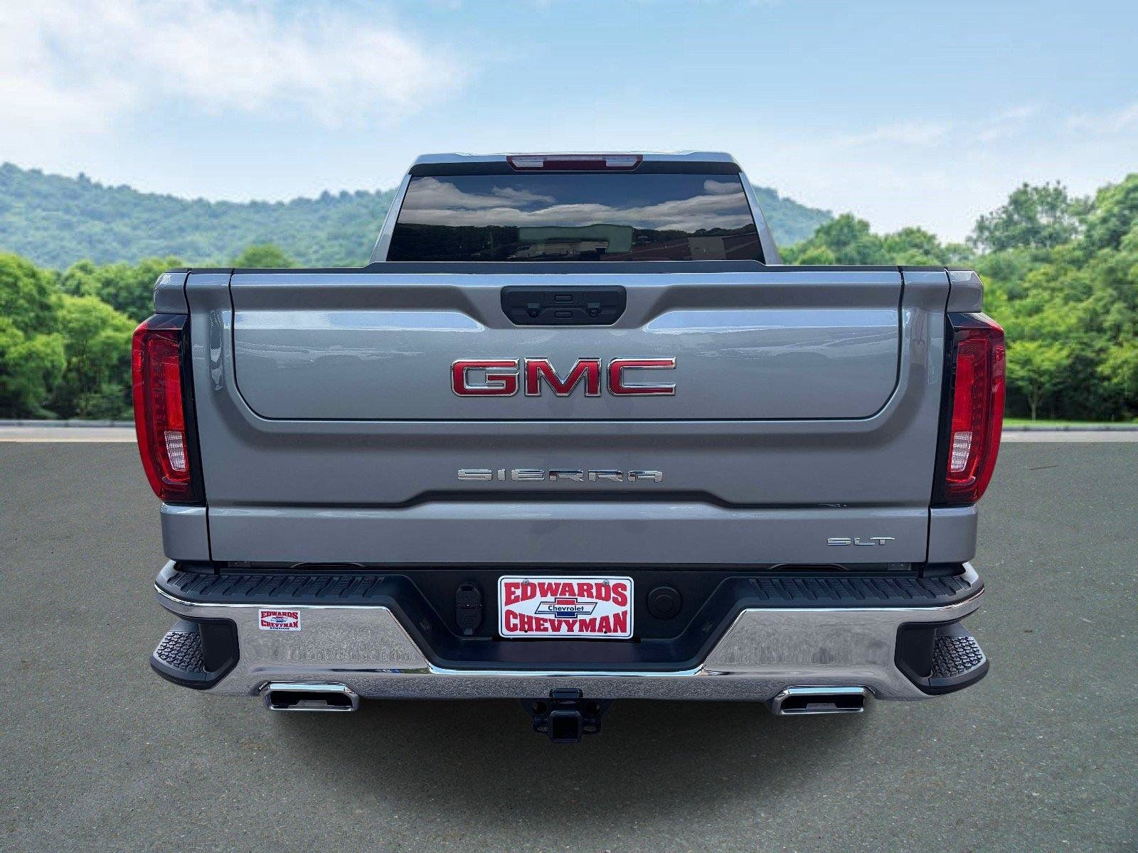 Used 2026 GMC Sierra 1500 SLT w/ X31 Off-Road Package AWD/4WD image 22
