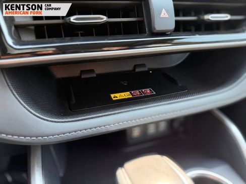 Used 2025 Toyota Highlander XLE AWD/4WD image 21