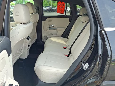 New 2025 Mercedes-Benz GLA 250 4MATIC image 10