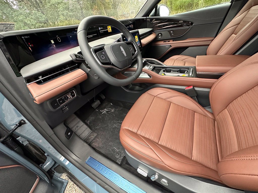 New 2026 Lincoln Nautilus Reserve AWD/4WD image 17