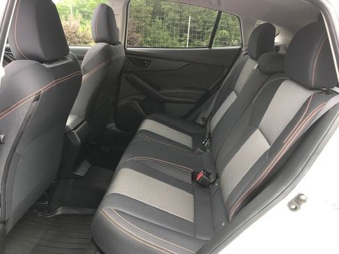 Certified 2022 Subaru Crosstrek 2.0i Premium w/ Moonroof Package AWD/4WD image 7
