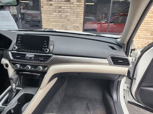 Used 2020 Honda Accord LX image 17