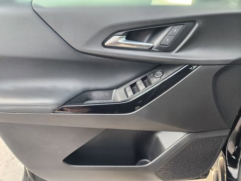 Used 2025 Chevrolet Equinox LT image 23