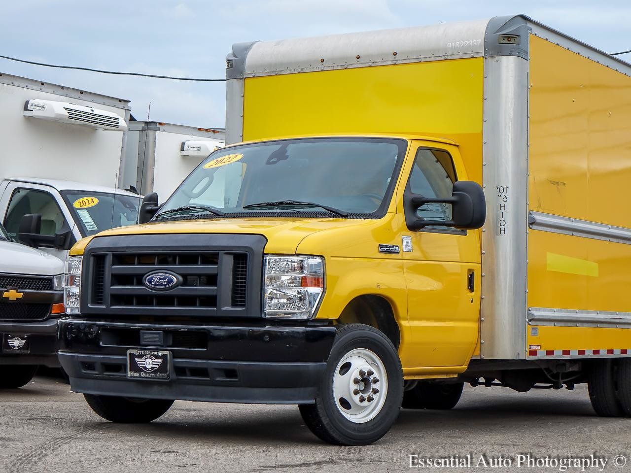 Used 2022 Ford E-350 and Econoline 350 Super Duty RWD image 2
