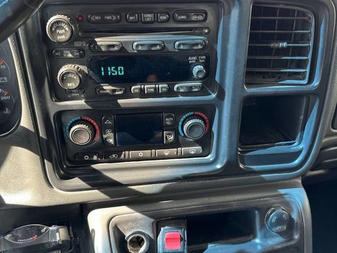 Used 2007 GMC Sierra 2500 SLT w/ Heavy-Duty Power Package image 22