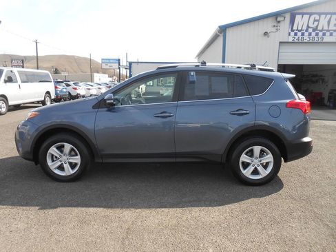 Used 2014 Toyota RAV4 XLE image 6