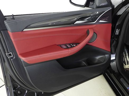 Used 2024 BMW X4 M40i w/ Premium Package image 11