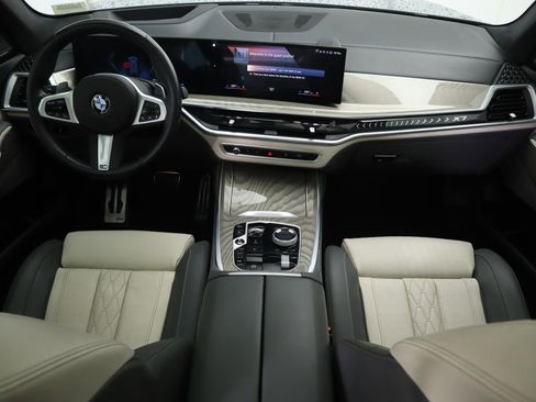 Certified 2023 BMW X7 xDrive40i w/ Executive Package image 13